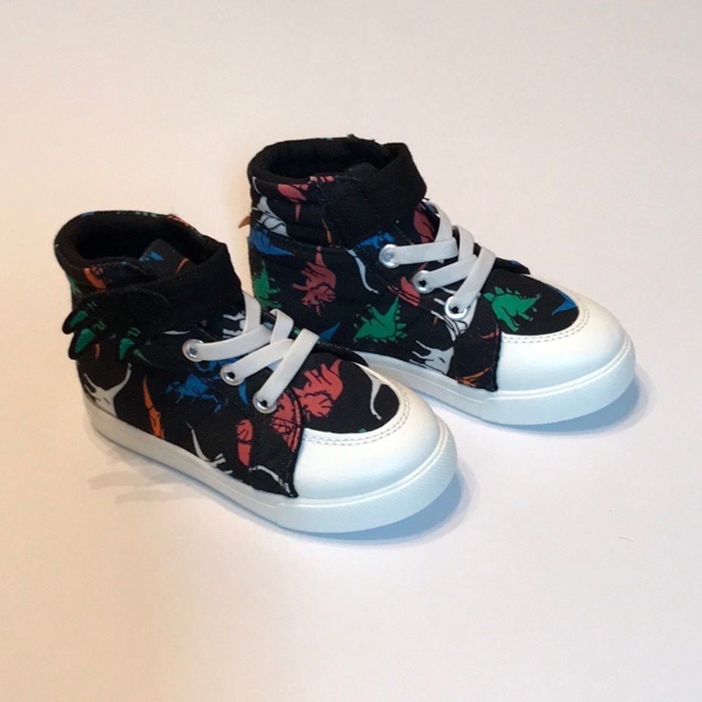 NWOT Fabkids Dinosaur high top sneakers - size 7 unisex